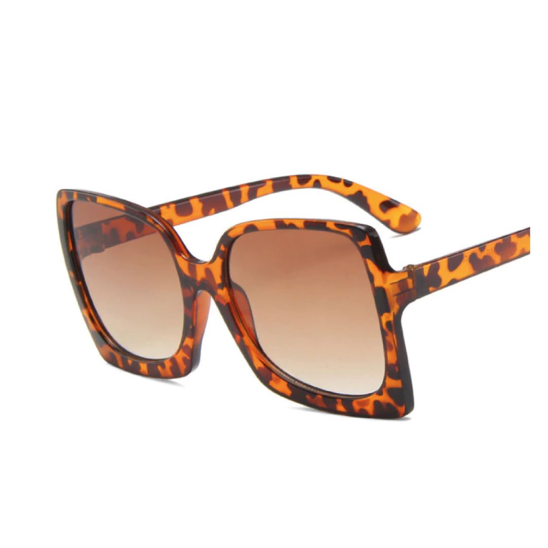 RetroVogue Oversized Sunglasses
